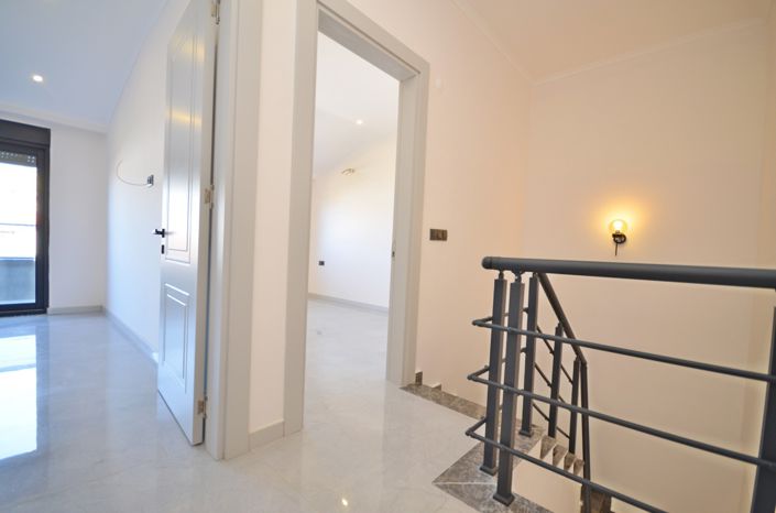 Image No.6-2 Bed Property for sale