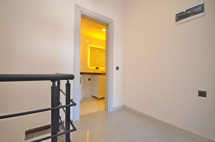 Image No.7-2 Bed Property for sale