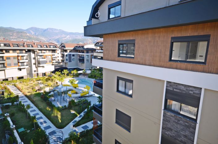 Image No.10-2 Bed Property for sale