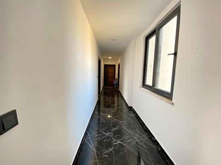 Image No.2-1 Bed Property for sale