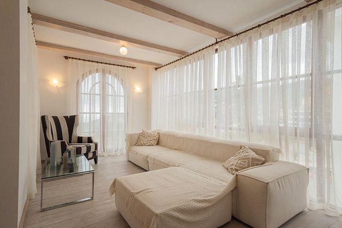 Image No.6-5 Bed Property for sale