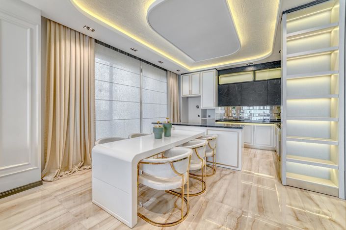 Image No.9-6 Bed Property for sale