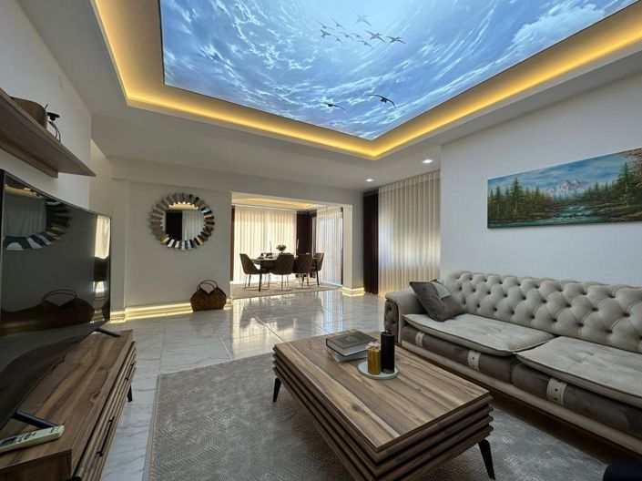 Image No.3-3 Bed Property for sale