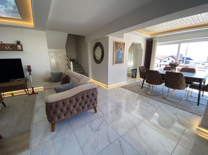 Image No.6-3 Bed Property for sale