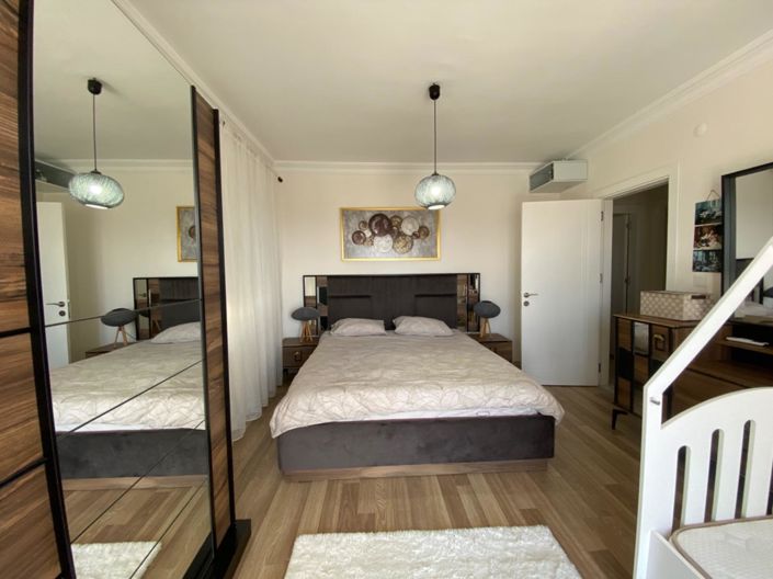 Image No.9-3 Bed Property for sale