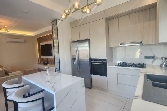 Image No.5-3 Bed Property for sale