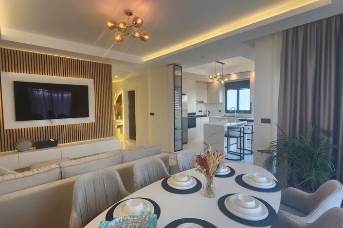 Image No.7-3 Bed Property for sale