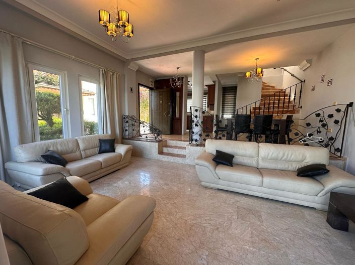 Image No.7-3 Bed Property for sale