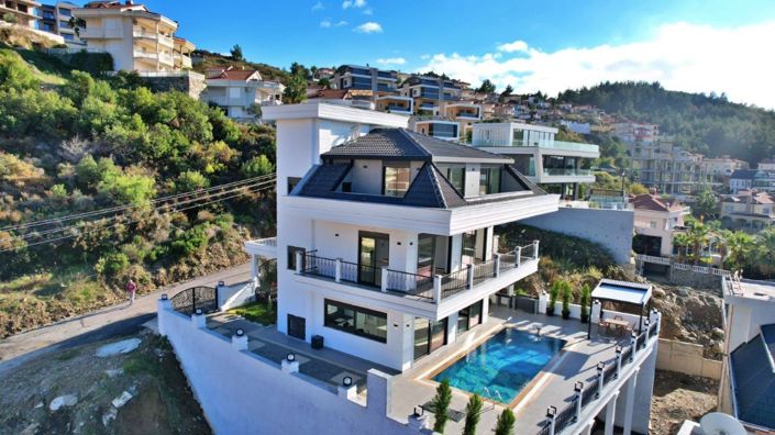 Image No.5-4 Bed Property for sale