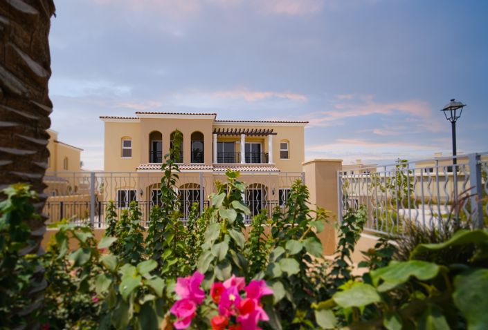 Image No.2-2 Bed Property for sale