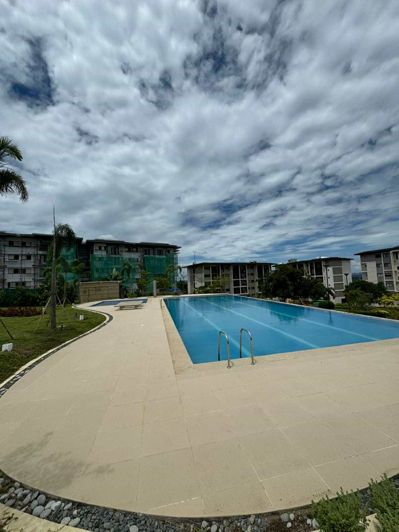 Image No.10-1 Bed Property for sale