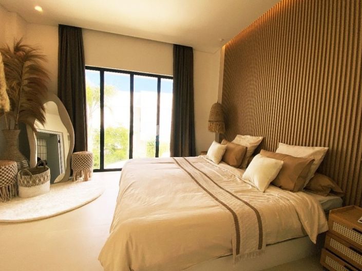 Image No.8-2 Bed Property for sale