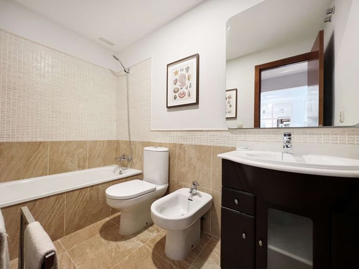 Image No.3-2 Bed Property for sale