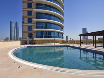 adultsswimmingpoolbotlni-1