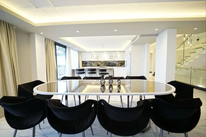 Image No.6-5 Bed Property for sale