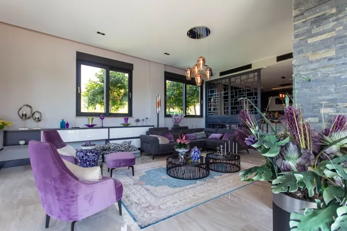 Image No.3-6 Bed Property for sale