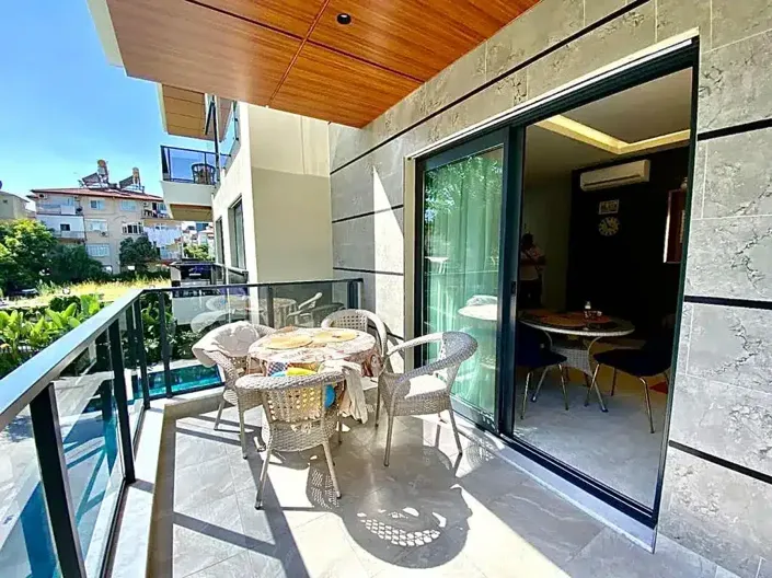 Image No.4-4 Bed Property for sale