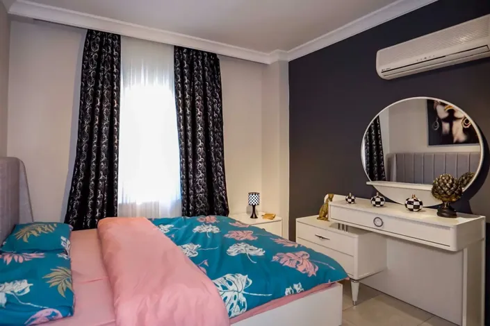 Image No.8-4 Bed Property for sale