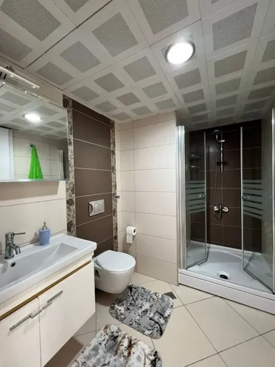 Image No.8-3 Bed Property for sale