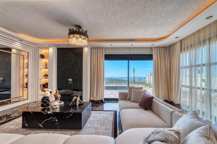 Image No.4-6 Bed Property for sale