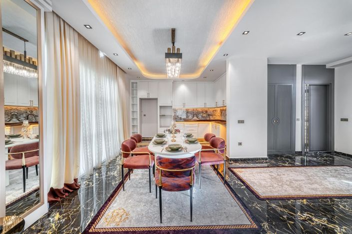 Image No.6-6 Bed Property for sale