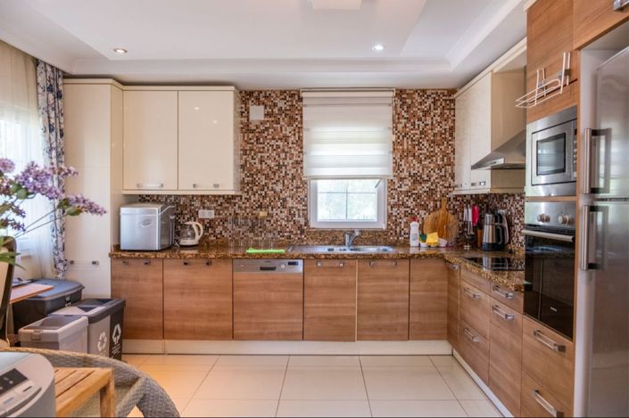 Image No.5-Propriété de 5 chambres à vendre à Alanya