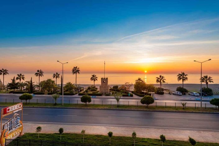 Image No.2-5 Bed Property for sale