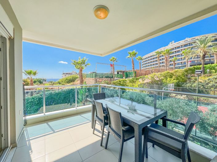 Image No.4-5 Bed Property for sale