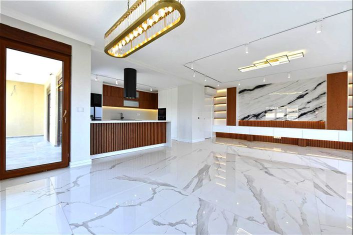 Image No.3-5 Bed Property for sale