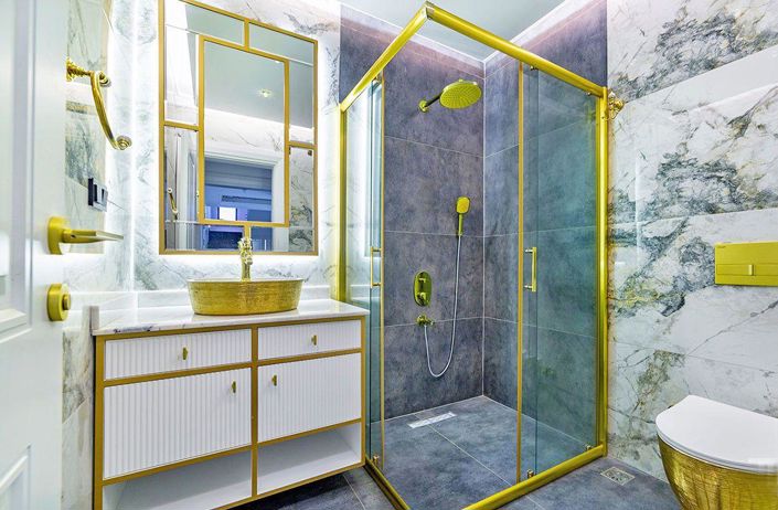 Image No.10-5 Bed Property for sale