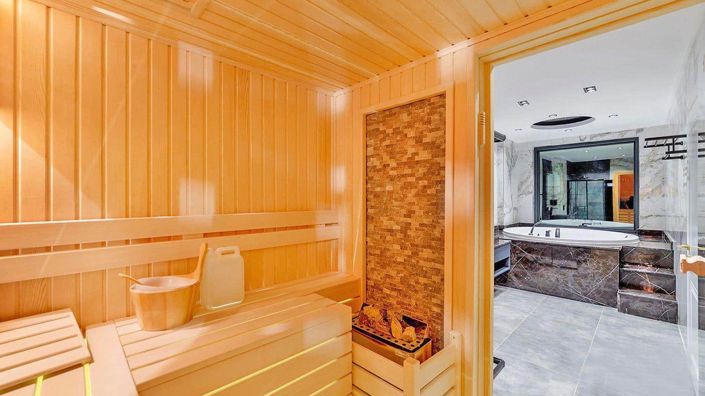 Image No.4-5 Bed Property for sale