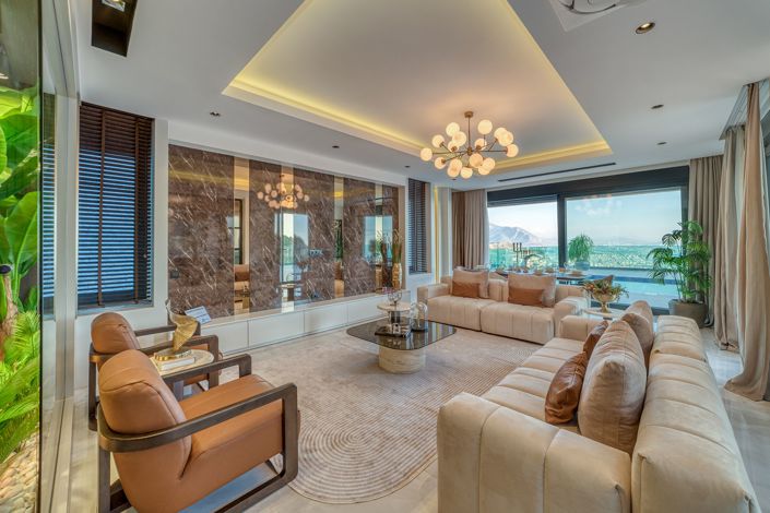 Image No.3-5 Bed Property for sale