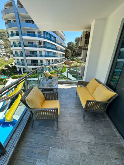 Image No.2-4 Bed Property for sale