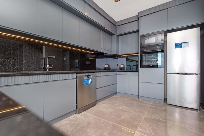 Image No.3-4 Bed Property for sale