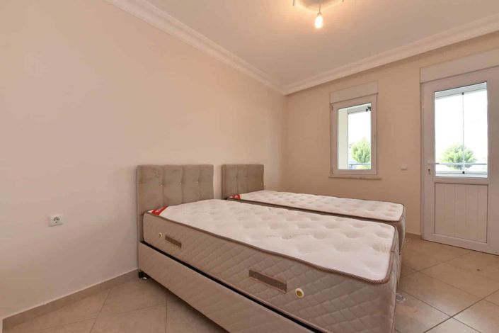 Image No.8-2 Bed Property for sale