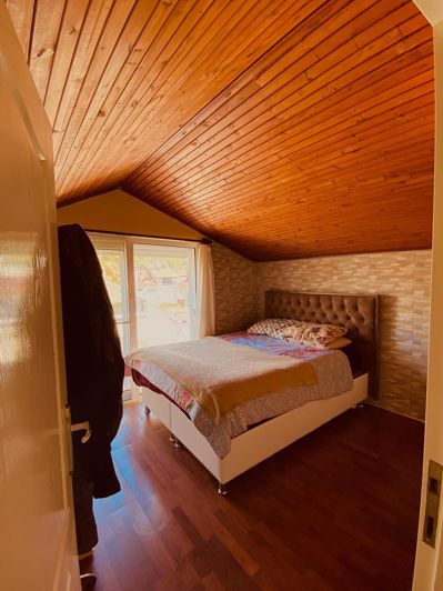 Image No.5-5 Bed Property for sale