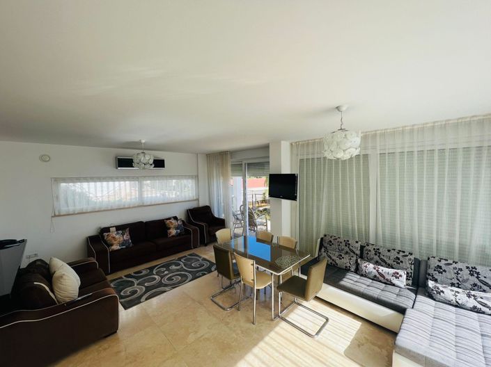 Image No.2-Propriété de 4 chambres à vendre à Alanya