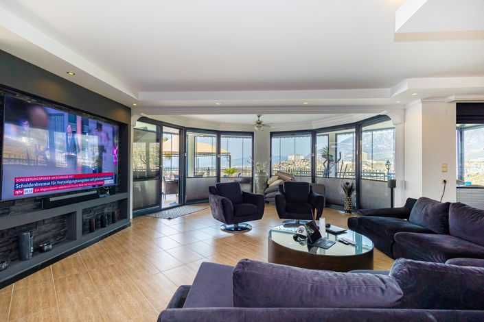 Image No.4-7 Bed Property for sale