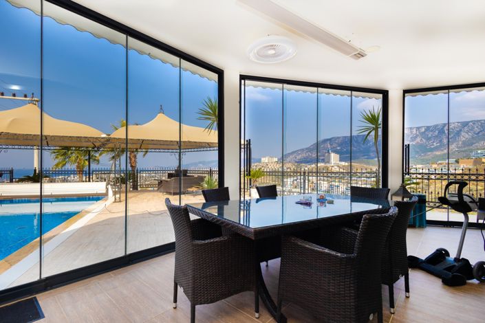 Image No.6-7 Bed Property for sale