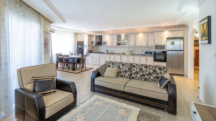 Image No.3-Propriété de 4 chambres à vendre à Alanya