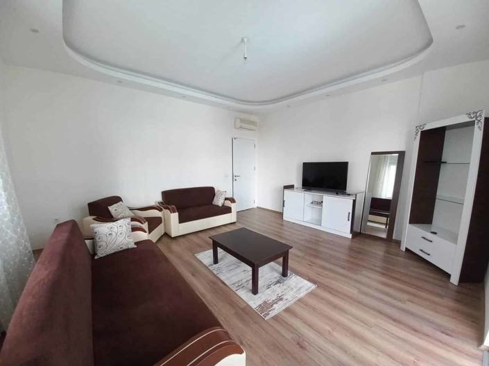 Image No.6-6 Bed Property for sale