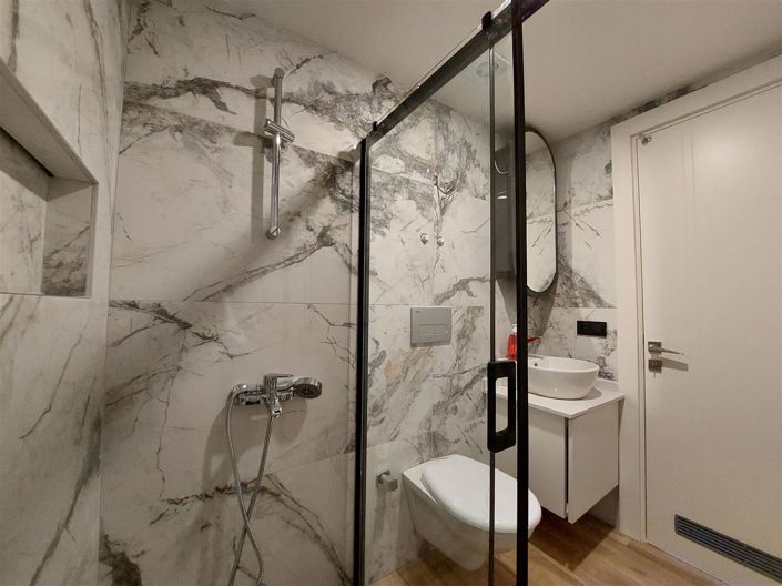 Image No.2-2 Bed Property for sale