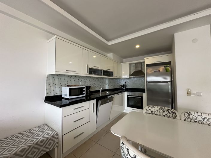 Image No.3-3 Bed Property for sale