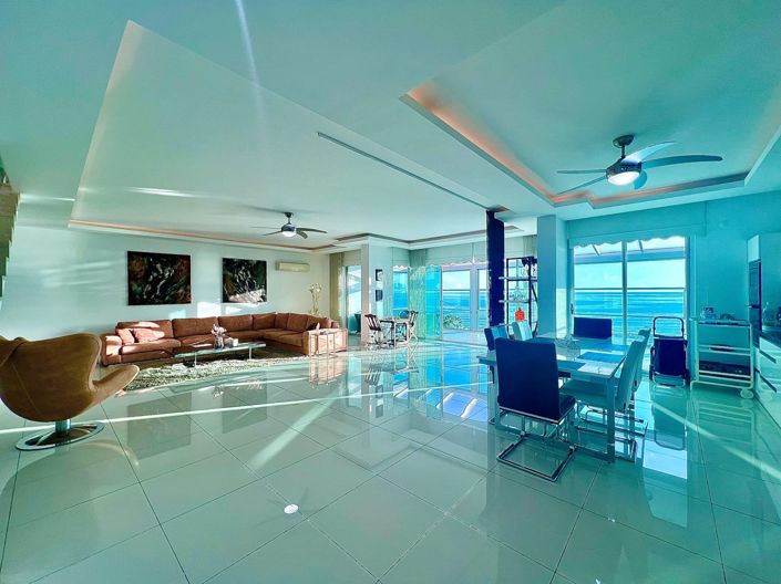 Image No.6-4 Bed Property for sale