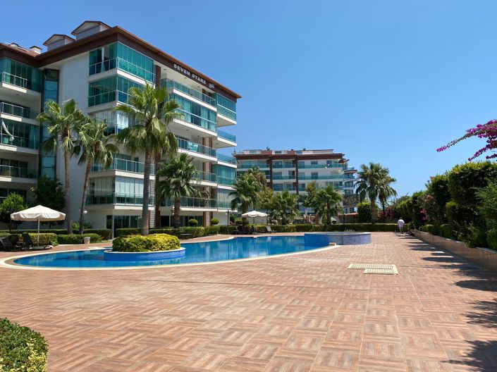 Image No.8-4 Bed Property for sale