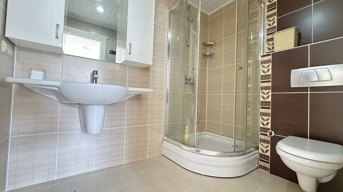 Image No.3-3 Bed Property for sale