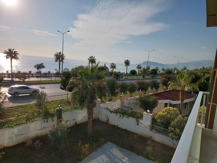 Image No.9-3 Bed Property for sale