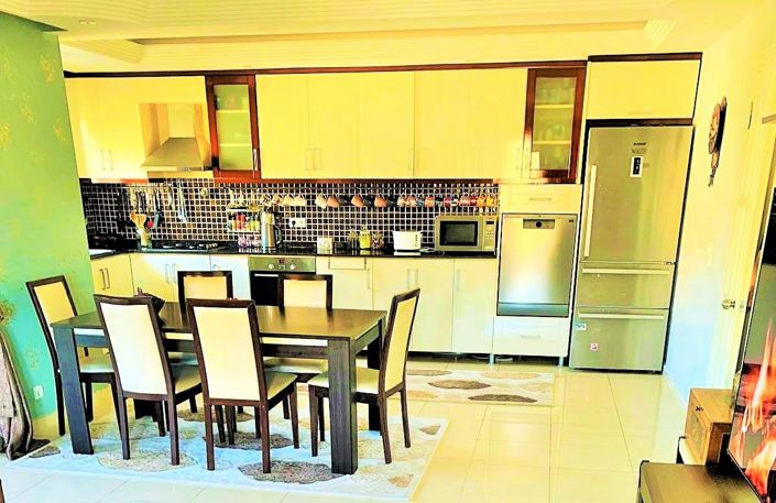 Image No.5-4 Bed Property for sale