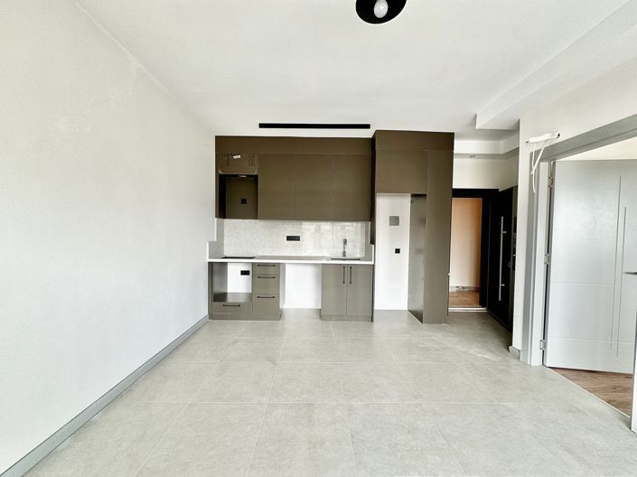 Image No.3-4 Bed Property for sale