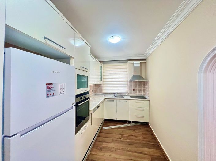 Image No.5-4 Bed Property for sale